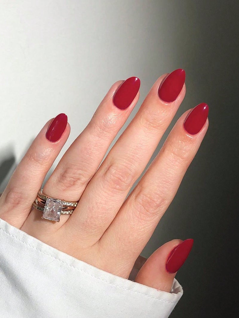 اظافر تركيب قصيرة بشكل لوزي لون أحمر كرزي لامع - طقم اظافر تركيب 24 قطعة مع مبرد - Image 1